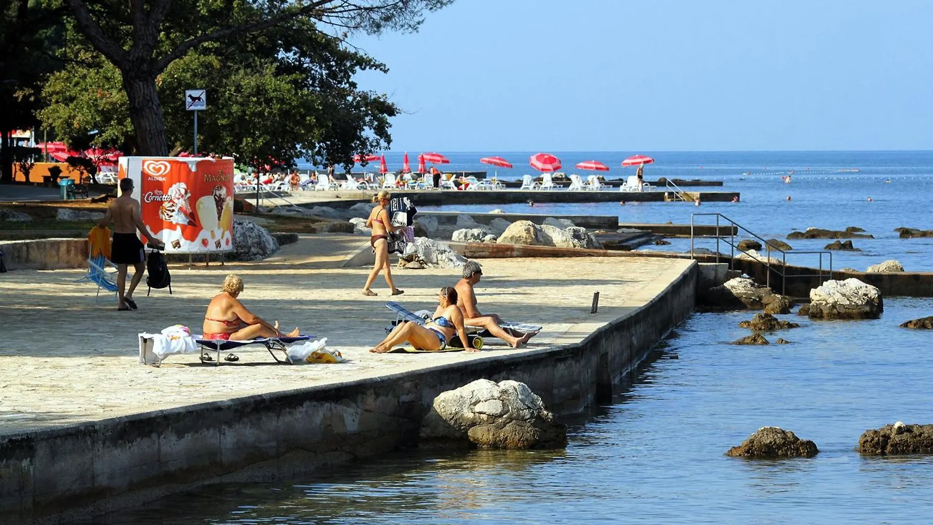 Apartments With A Parking Space Umag - 22814